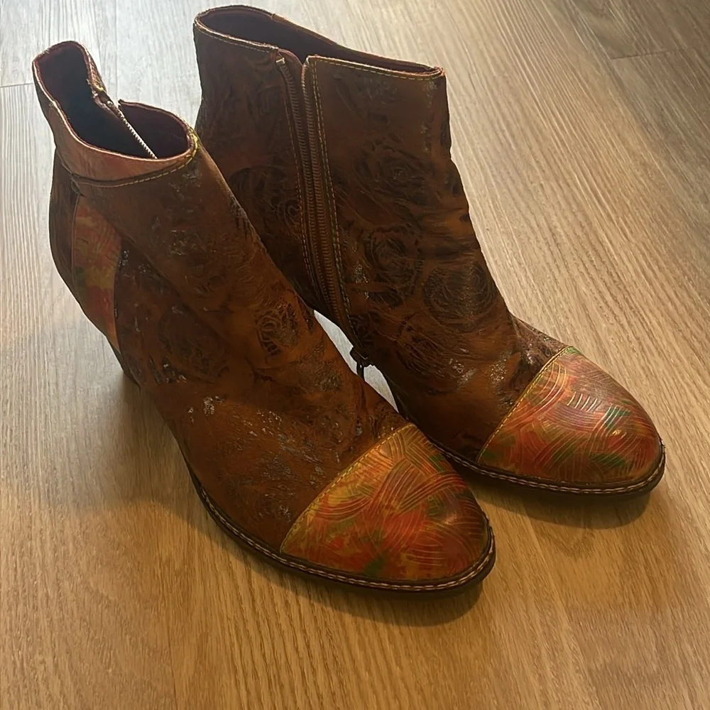 L'Artiste Booties Womens 42 (size 11) brown Floral Hand Painted leather - Picture 4 of 5